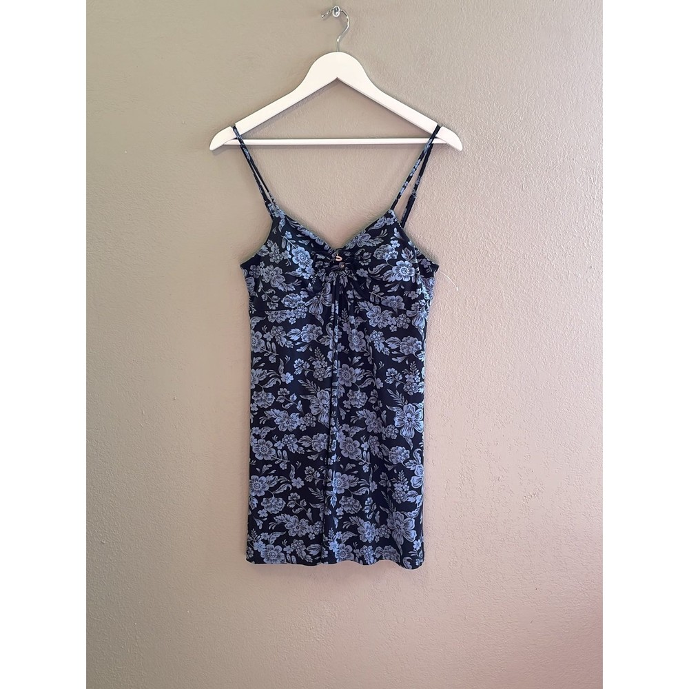 Cute floral dress size M   NWOT